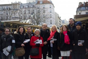 Sur le marché d'Aligre. Crédit Mathieu Delmestre